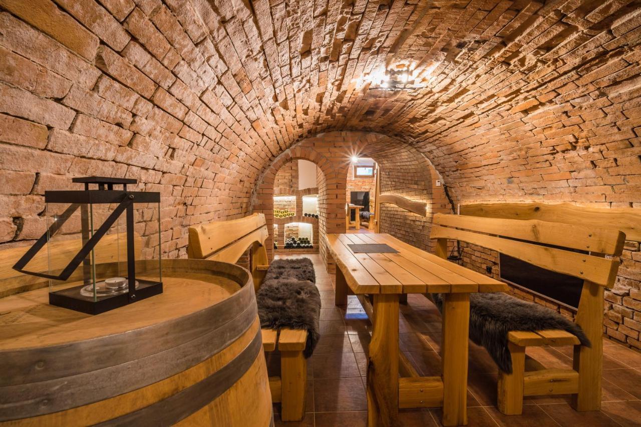 Vinoza - Ubytovani A Vinny Sklep Velke Bilovice Rulandova Exterior foto