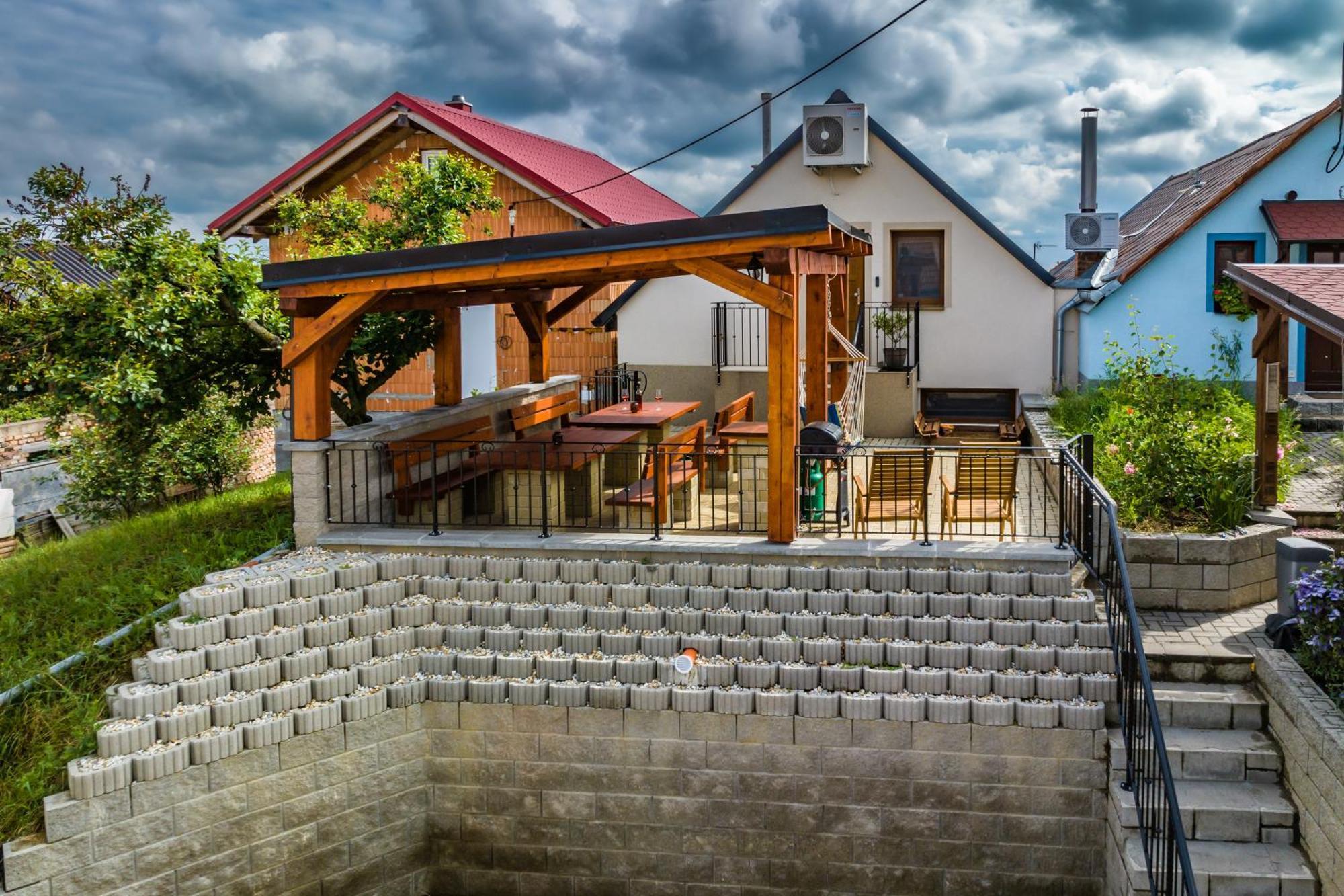 Vinoza - Ubytovani A Vinny Sklep Velke Bilovice Rulandova Exterior foto